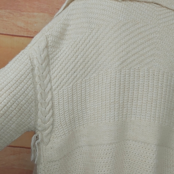 H&m knitted cardigan open front with franges size medium - Picture 8 of 10